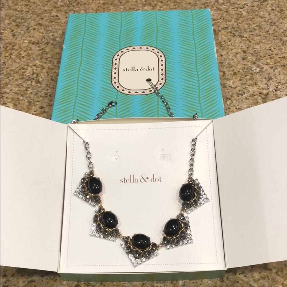 Stella & Dot Rory Necklace - Picture 3 of 5